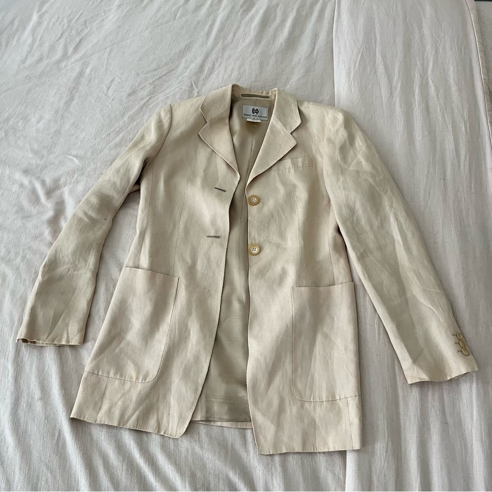 Dries early 90’s white coat